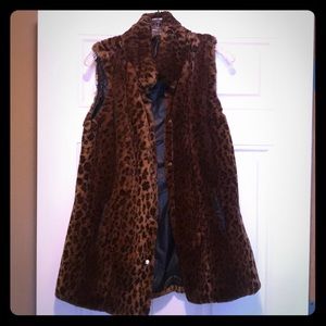 Fuzzy Leopard Vest